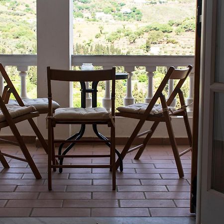 Eleni'S Seaview House Apartment Ándros Екстериор снимка