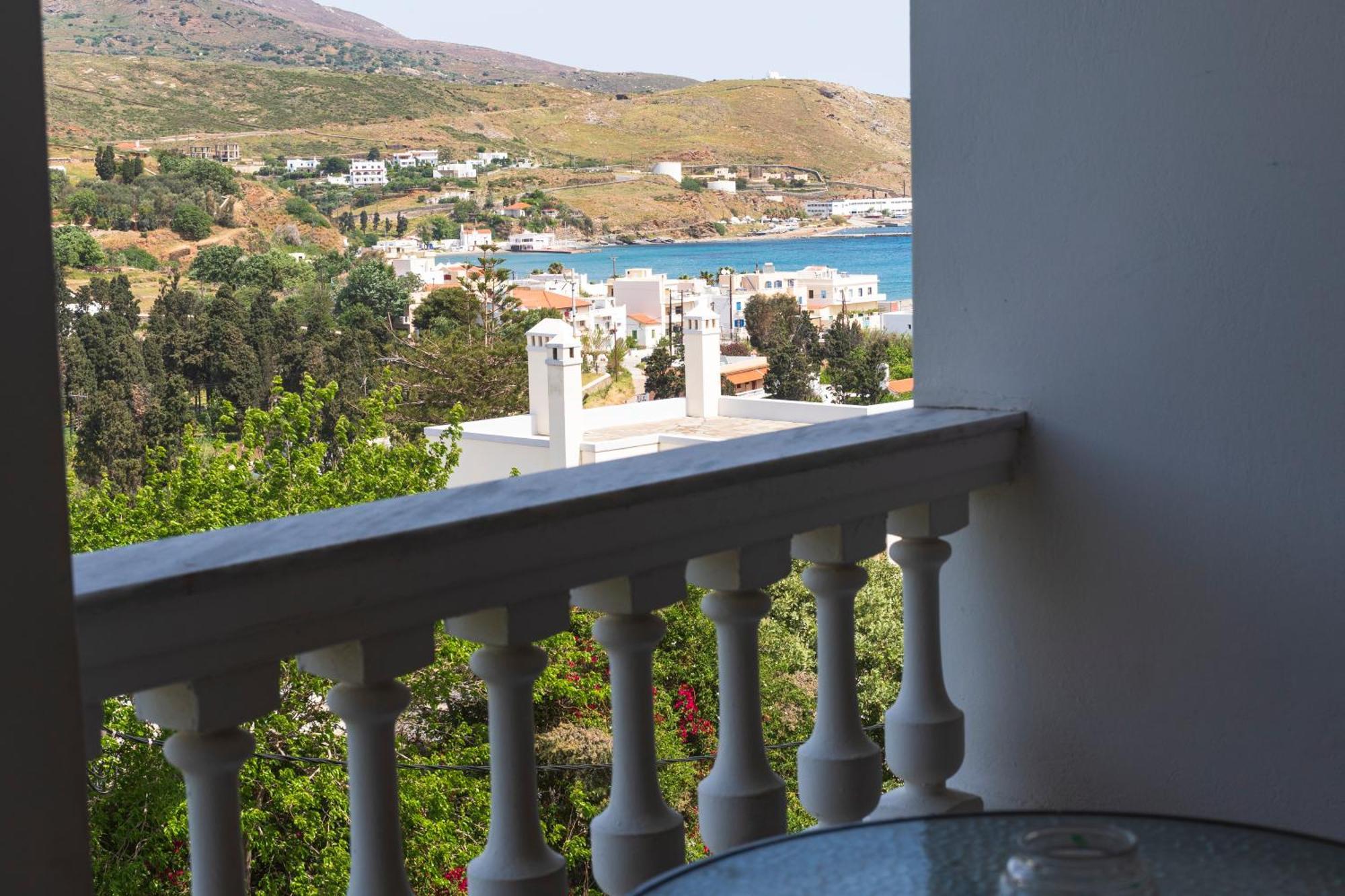 Eleni'S Seaview House Apartment Ándros Екстериор снимка
