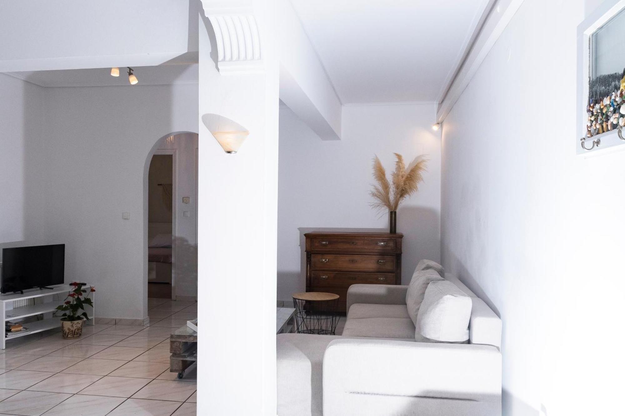 Eleni'S Seaview House Apartment Ándros Екстериор снимка